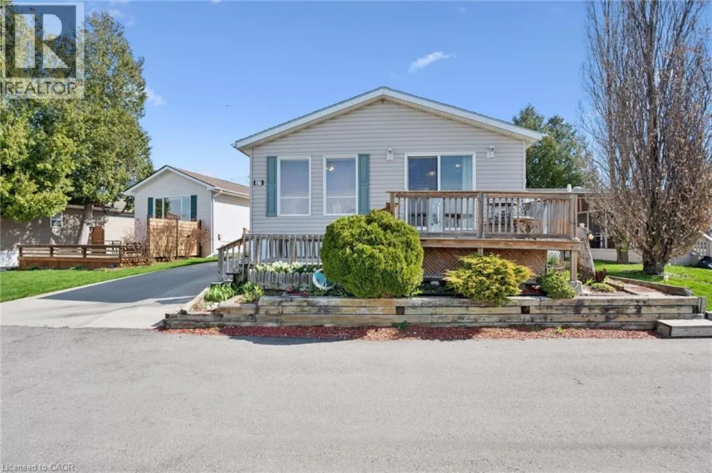 27 TRILLIUM BEACH Drive
