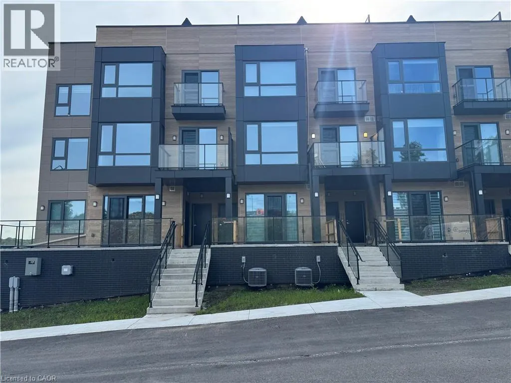 12 SUNCREST Lane Unit# 207 #207