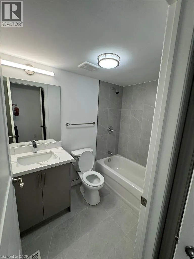 12 SUNCREST Lane Unit# 207 #207