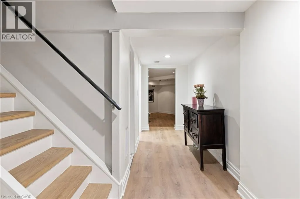 105 WHITTINGTON Place