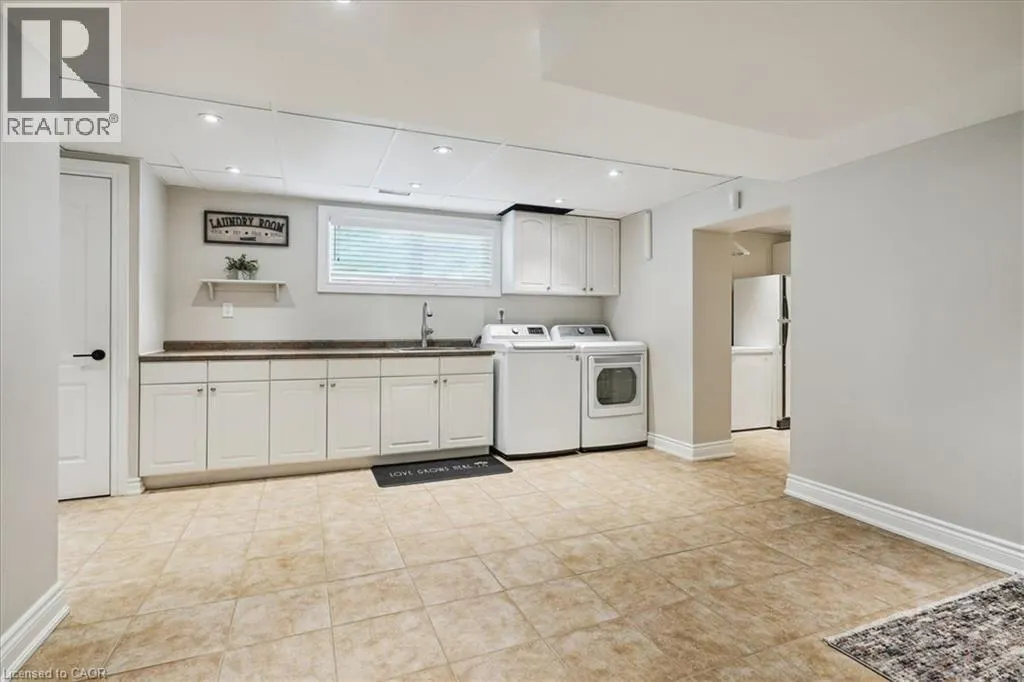 10 AZALEA Court