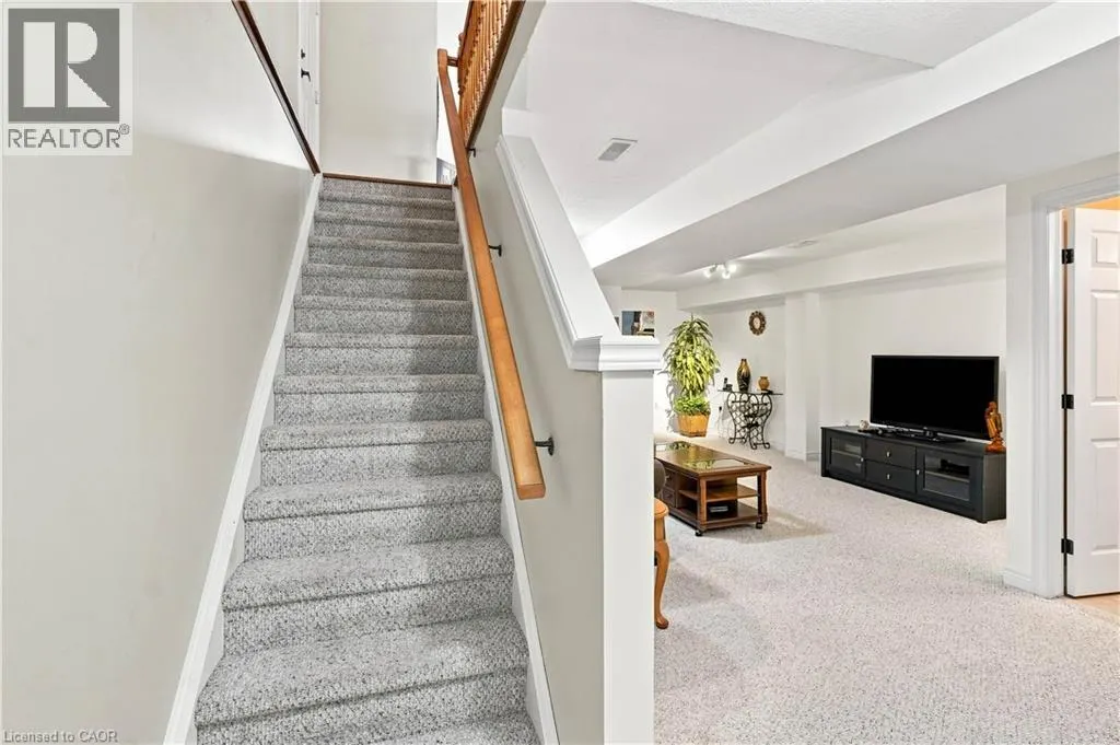 25 STICKLAND Lane