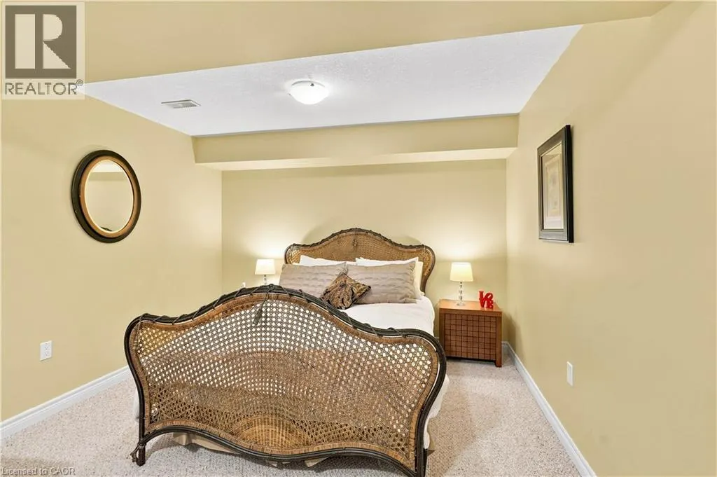 25 STICKLAND Lane