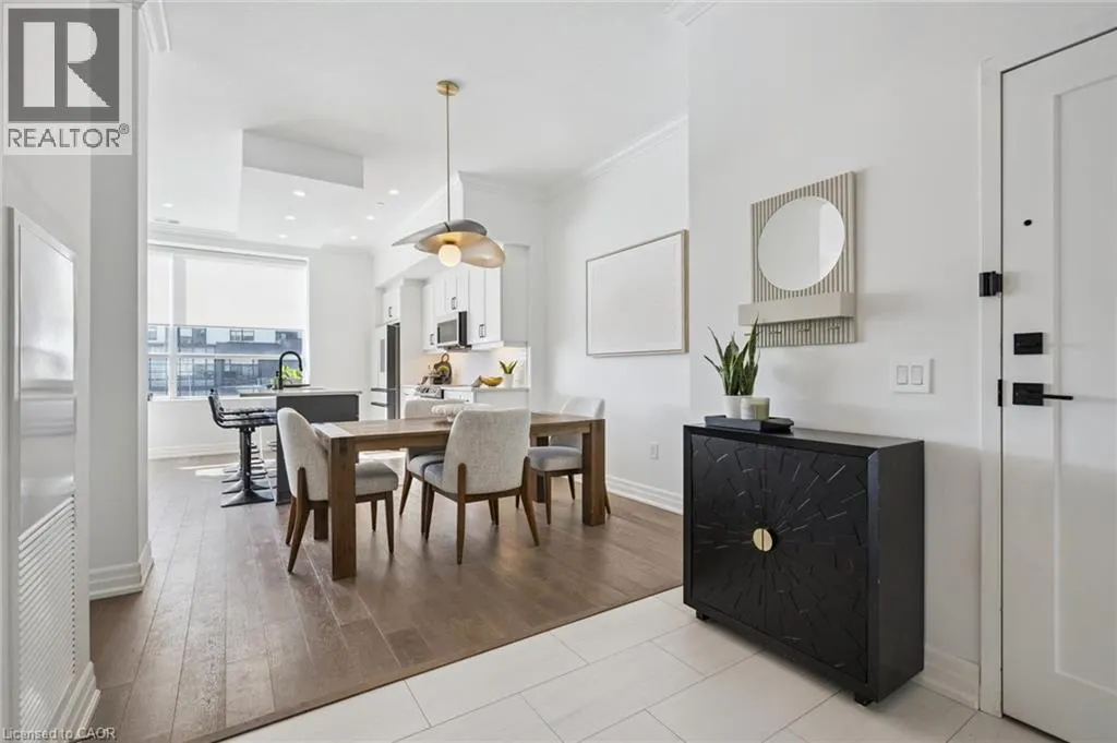 1880 GORDON Street Unit# 204 #204