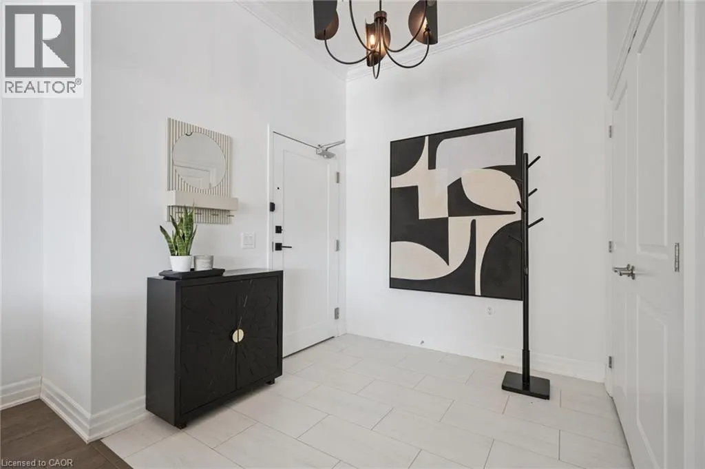 1880 GORDON Street Unit# 204 #204