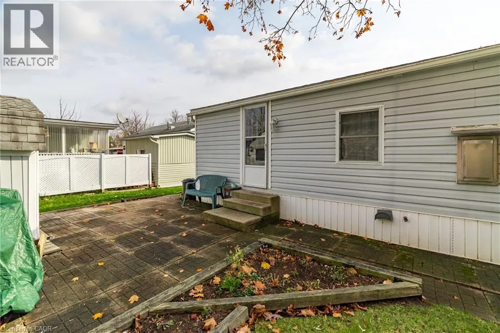 524 POPLAR Place