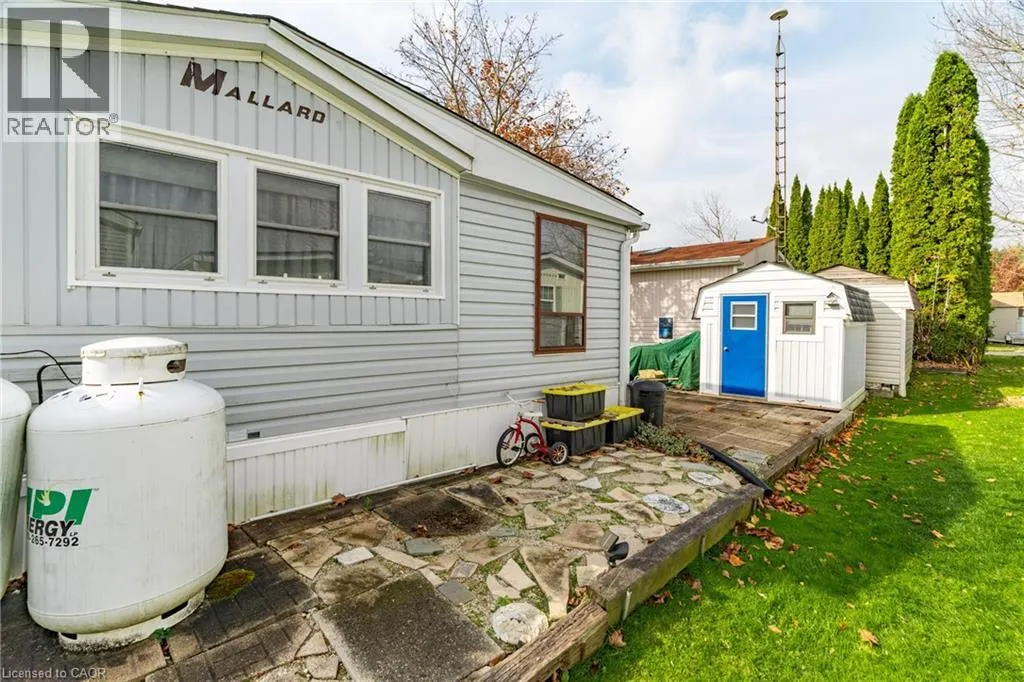 524 POPLAR Place