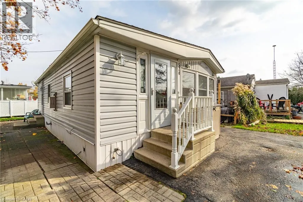 524 POPLAR Place