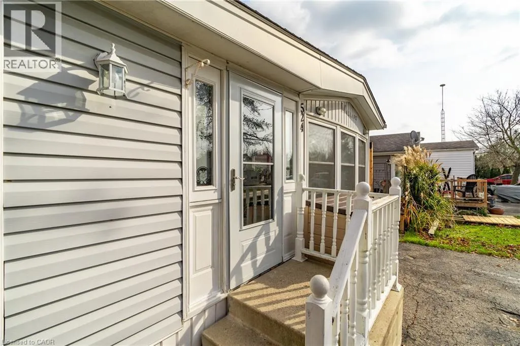 524 POPLAR Place