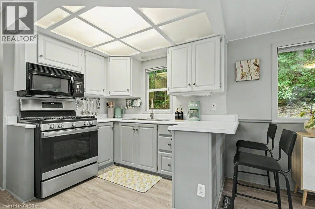 673 BRANT-WATERLOO Road Unit# 77 #77