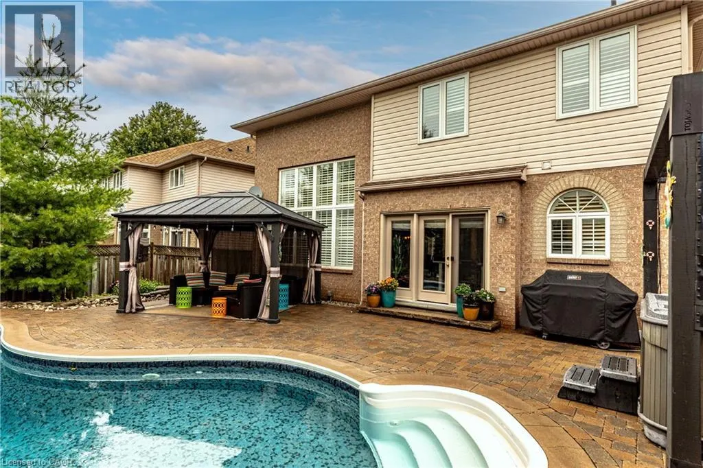 18 PELHAM Drive