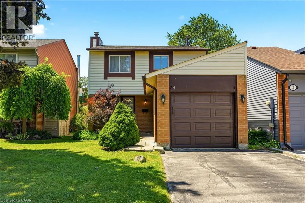 4 EILEEN Street