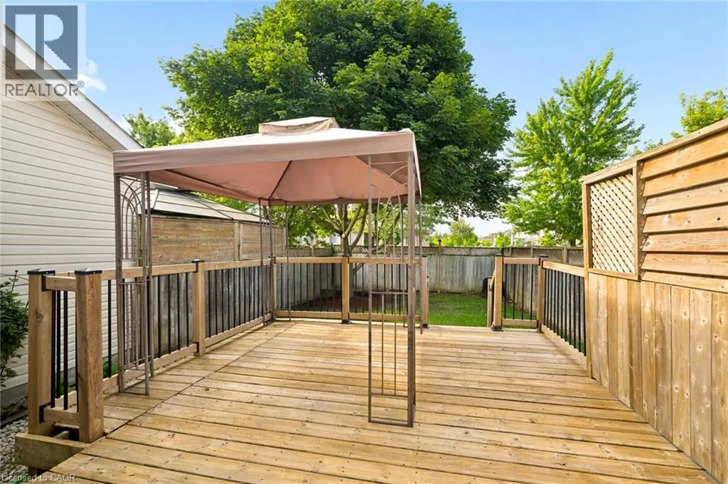 21 PORCHLIGHT Drive