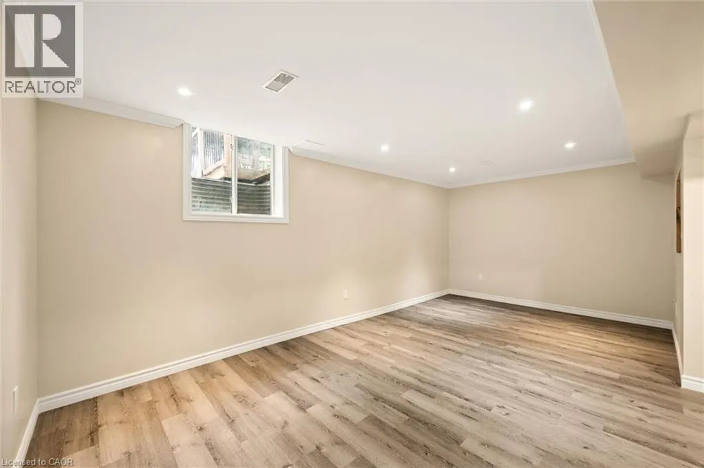 21 PORCHLIGHT Drive