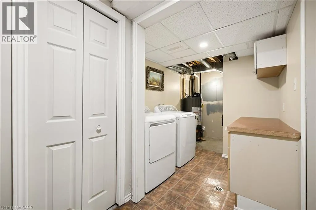 21 PORCHLIGHT Drive