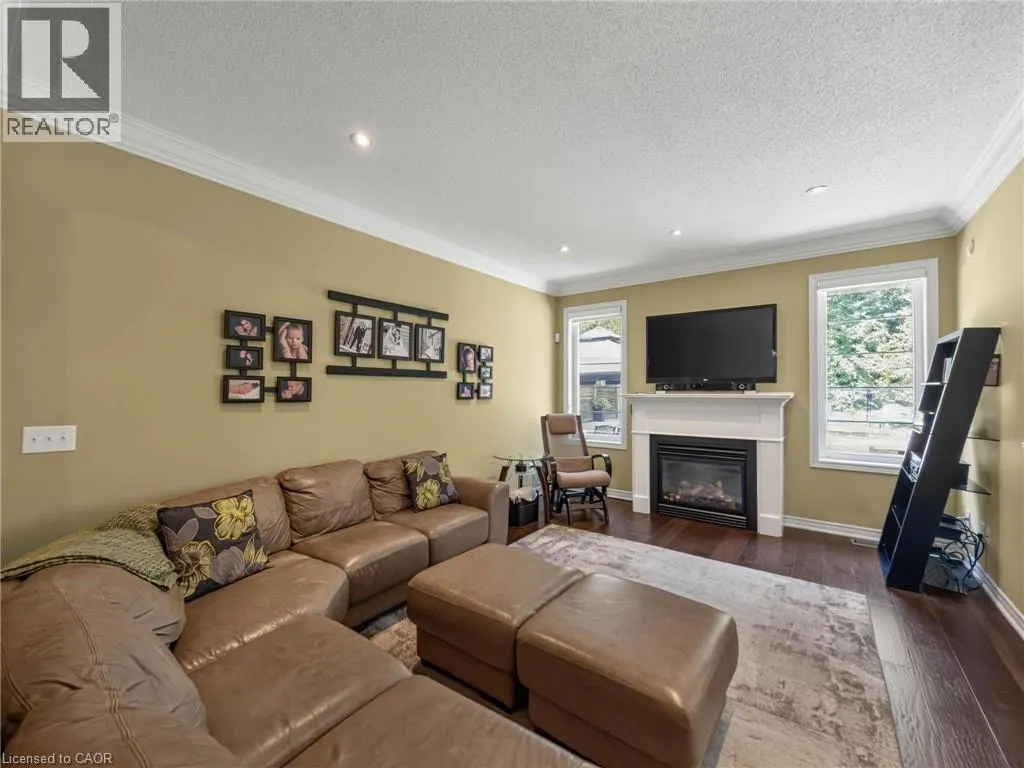 80 SUTHERLAND Crescent
