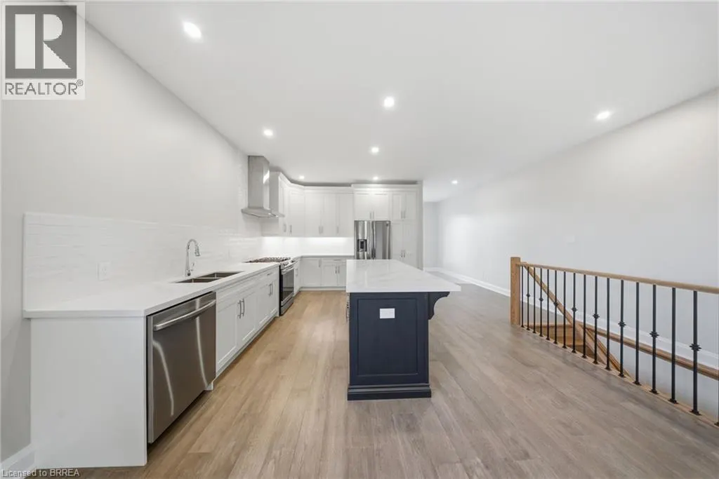 6 BECKETT Drive Unit# 10 #10