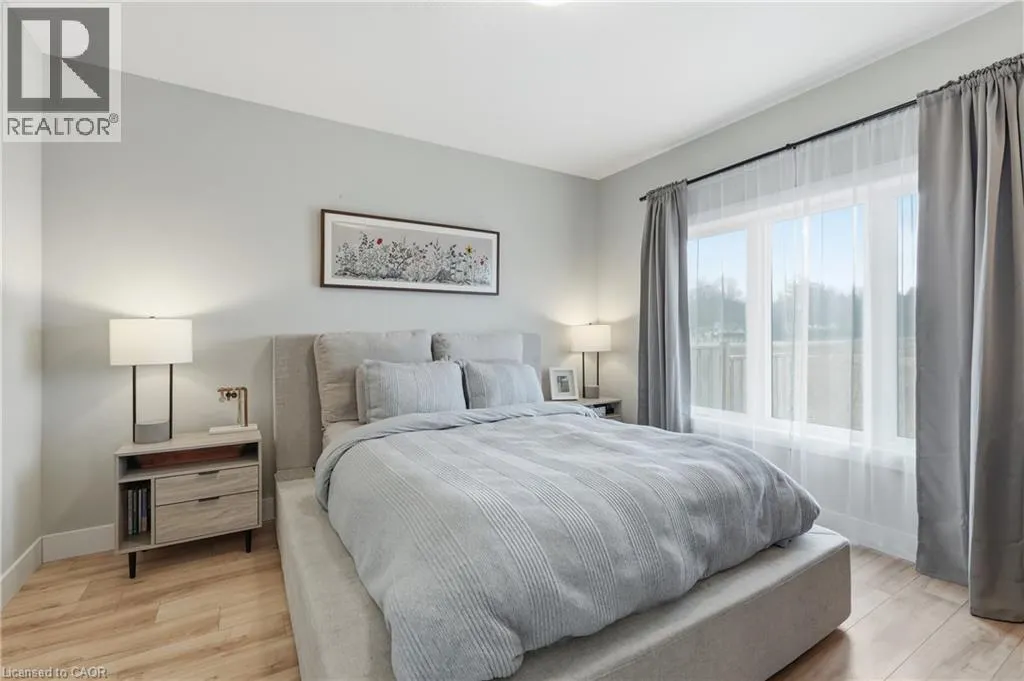 744 NELSON Street W Unit# 4 #4
