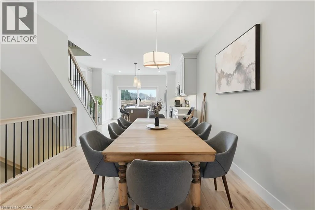 744 NELSON Street W Unit# 4 #4