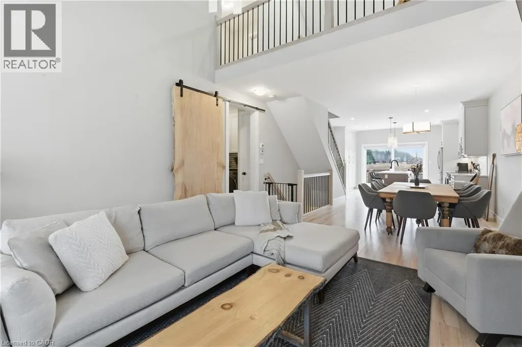 744 NELSON Street W Unit# 4 #4