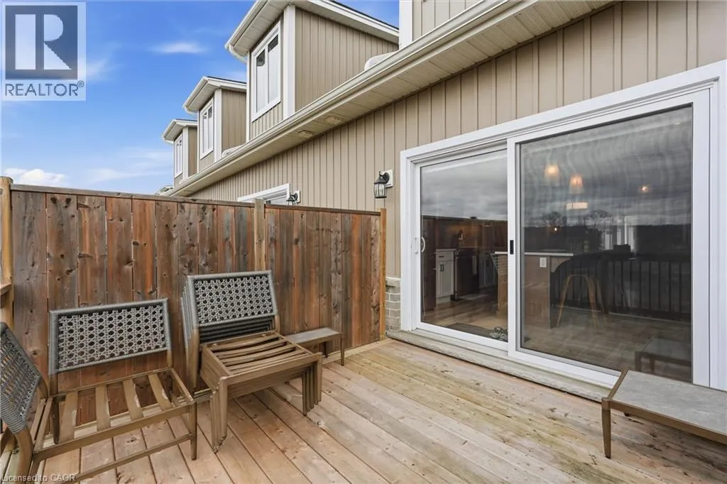 744 NELSON Street W Unit# 4 #4