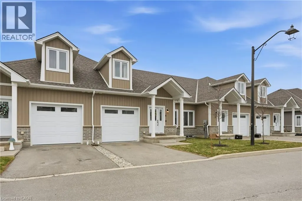 744 NELSON Street W Unit# 4 #4