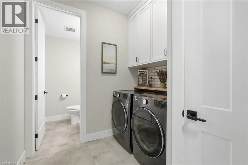 744 NELSON Street W Unit# 4 #4