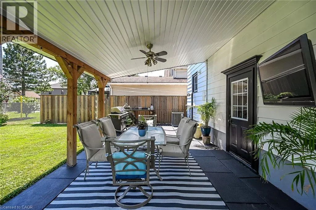 109 HODGKINS Avenue