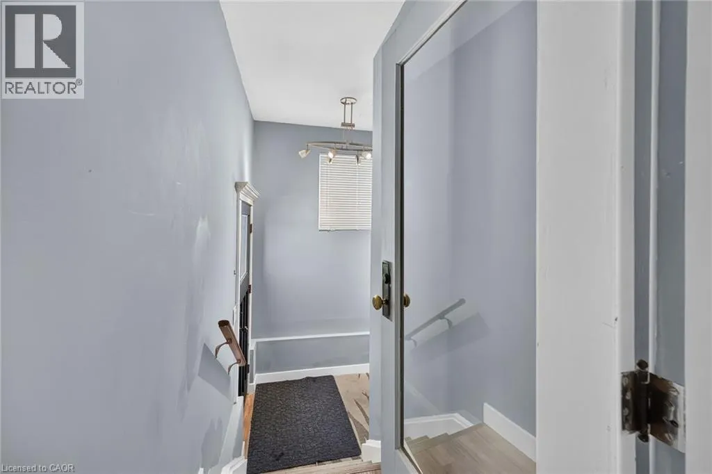 109 HODGKINS Avenue