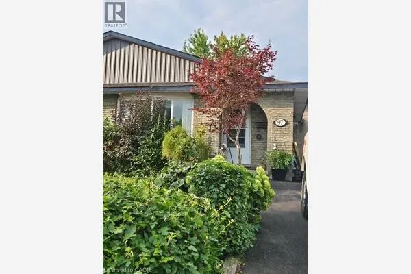 97 GUILDWOOD Drive