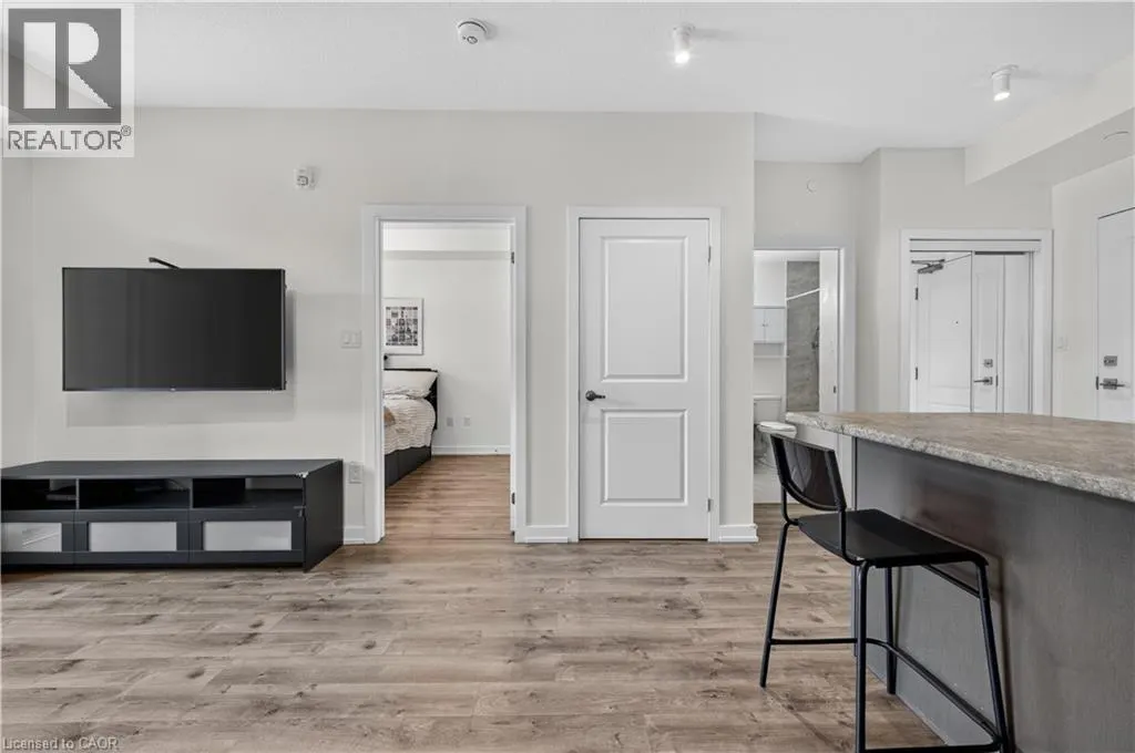 101 SHOREVIEW Place Unit# 123 #123
