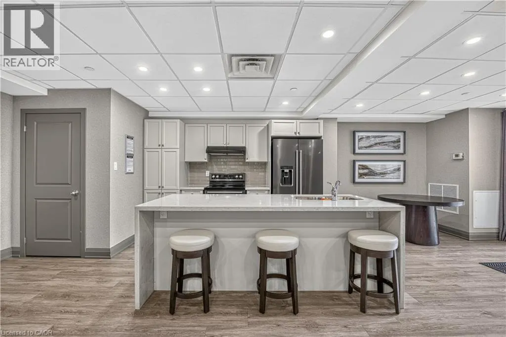 101 SHOREVIEW Place Unit# 123 #123