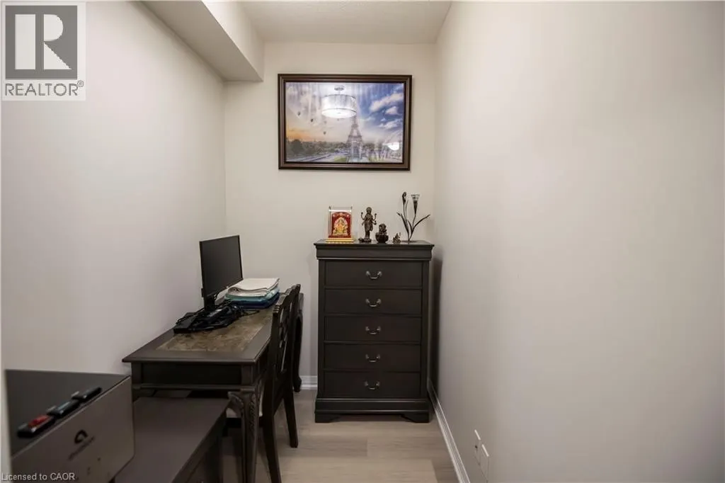 75 EGLINTON Avenue W Unit# 1601 #1601