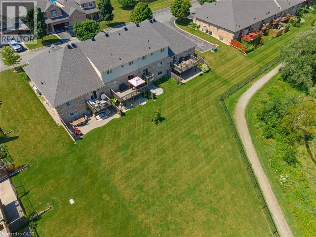 310 SOUTHBROOK Drive Unit# 17 #17