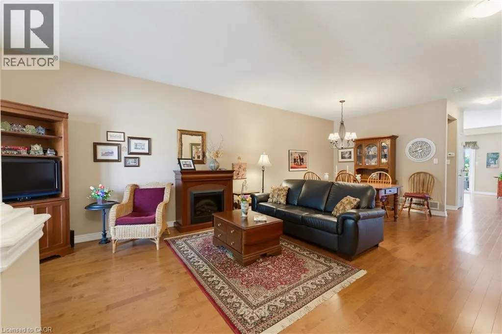 310 SOUTHBROOK Drive Unit# 17 #17