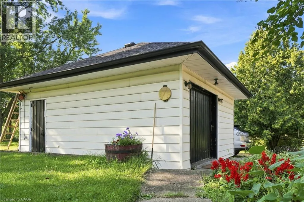 698 YORK Road