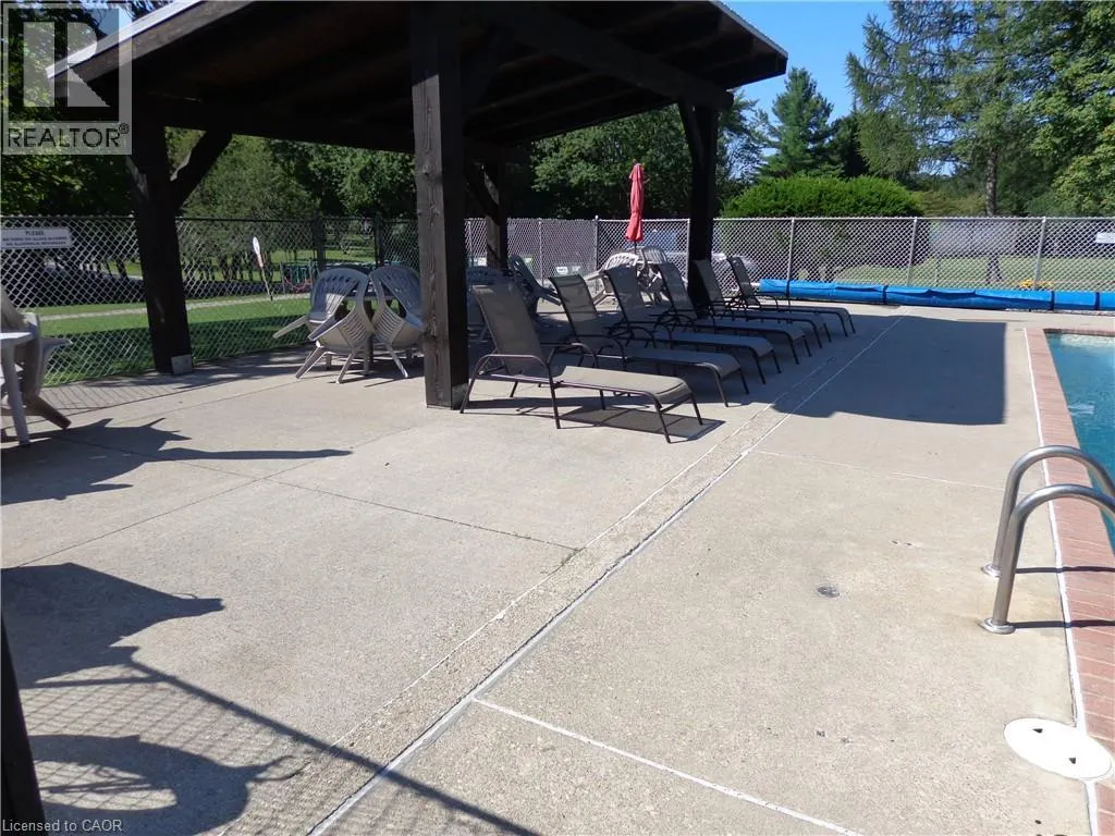 1652 PUDDICOMBE Road Unit# 422 #422