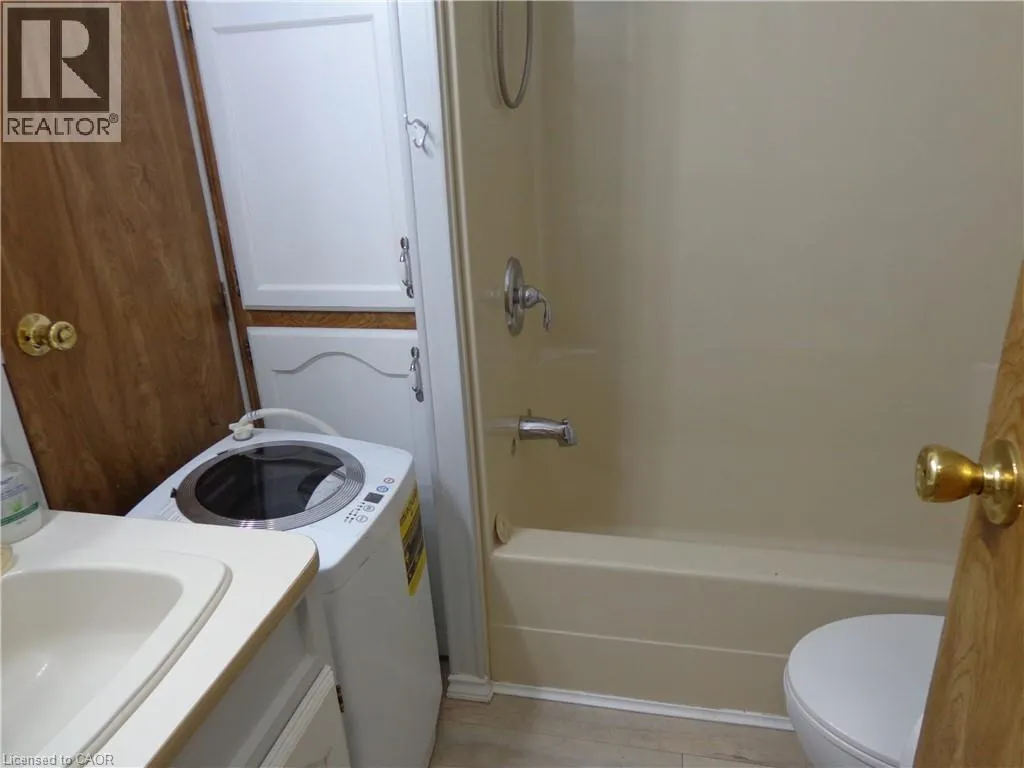 1652 PUDDICOMBE Road Unit# 422 #422