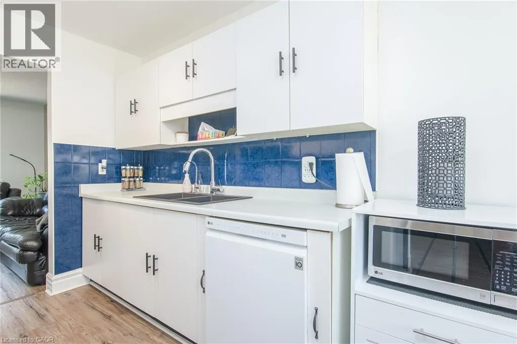 90 FERMAN Drive Unit# 5 #5
