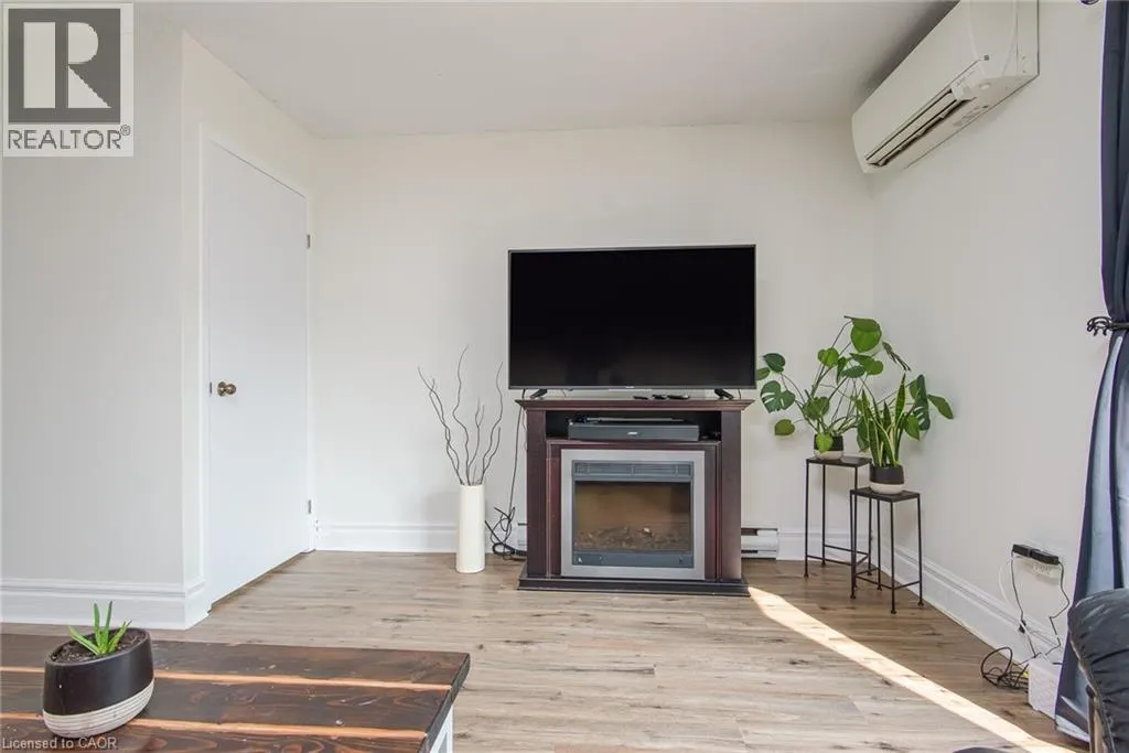 90 FERMAN Drive Unit# 5 #5
