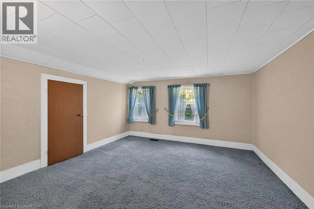 833 LYNN VALLEY Road