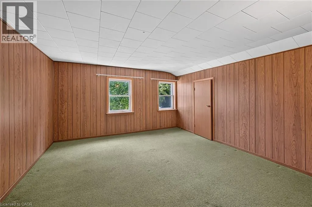 833 LYNN VALLEY Road