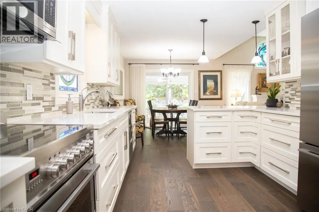 72 WILLOWDALE Crescent