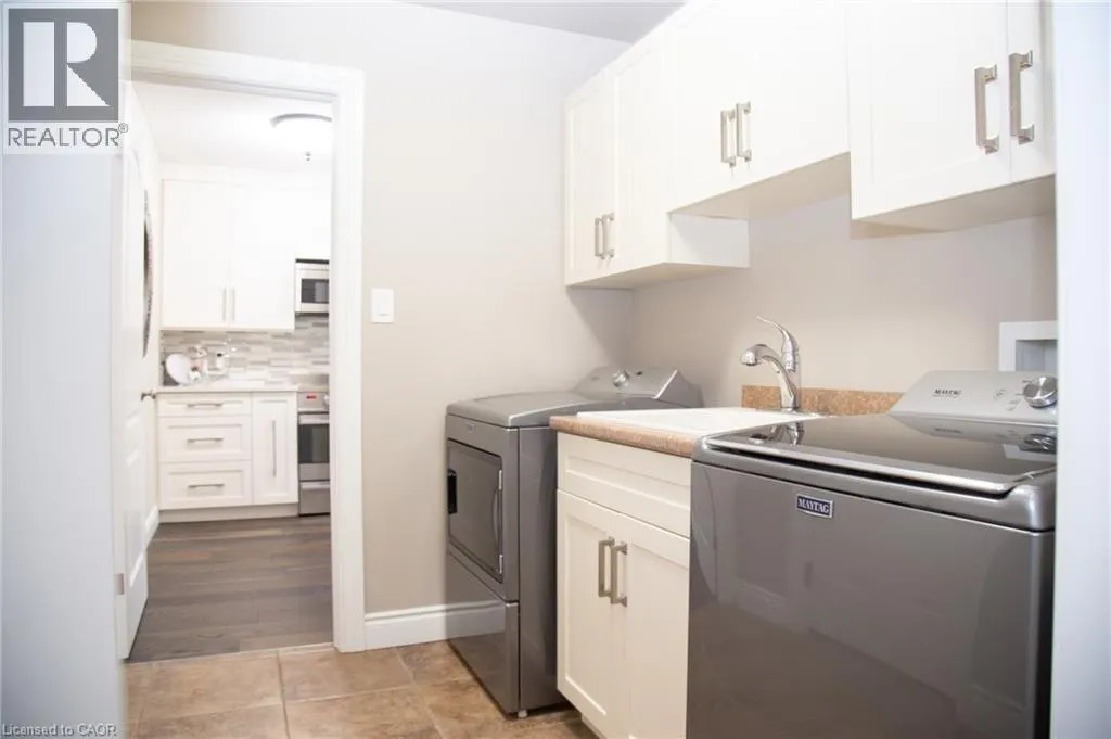 72 WILLOWDALE Crescent