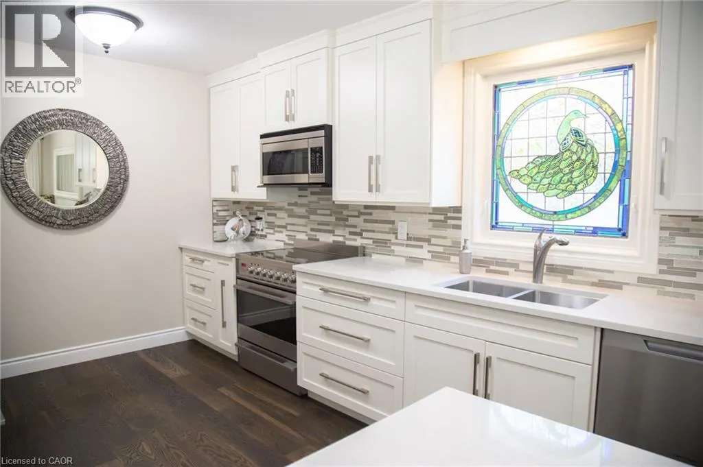 72 WILLOWDALE Crescent