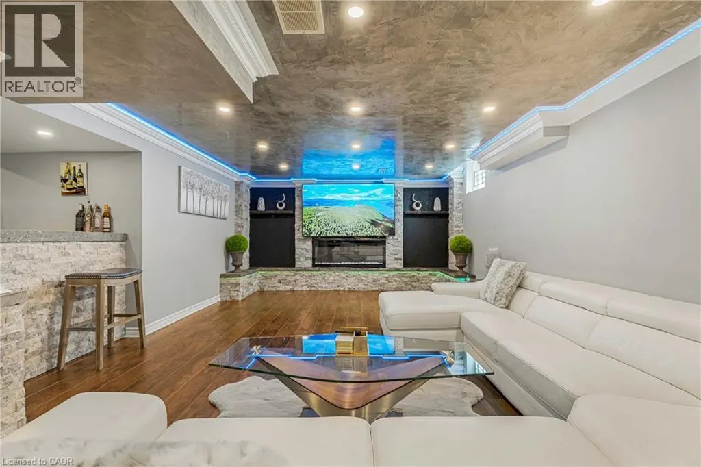 351 HIGHLAND Road W