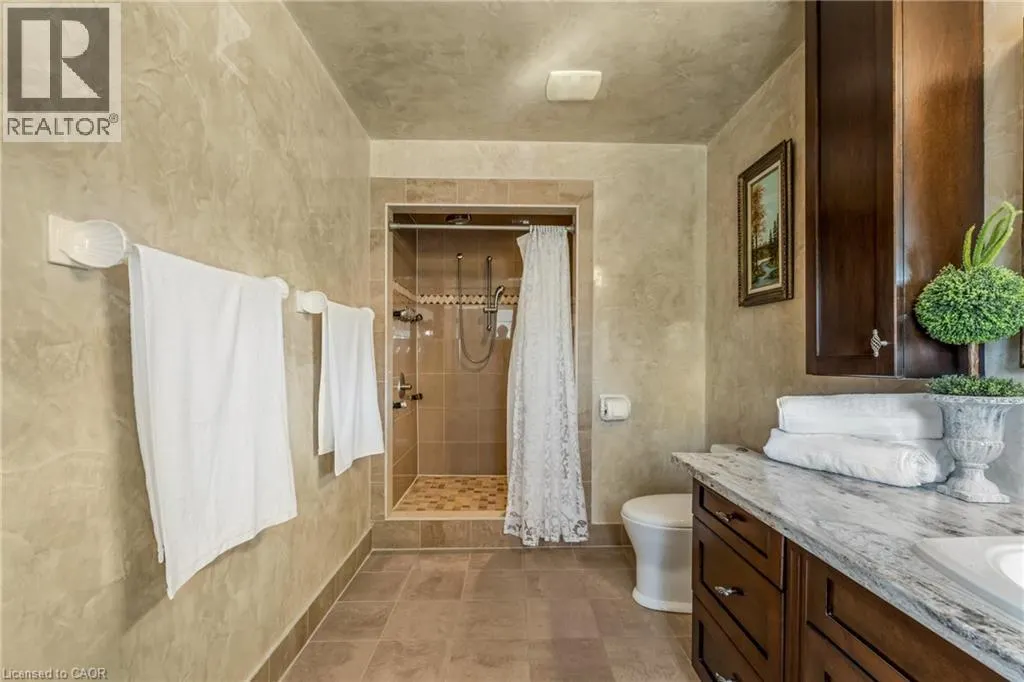 351 HIGHLAND Road W