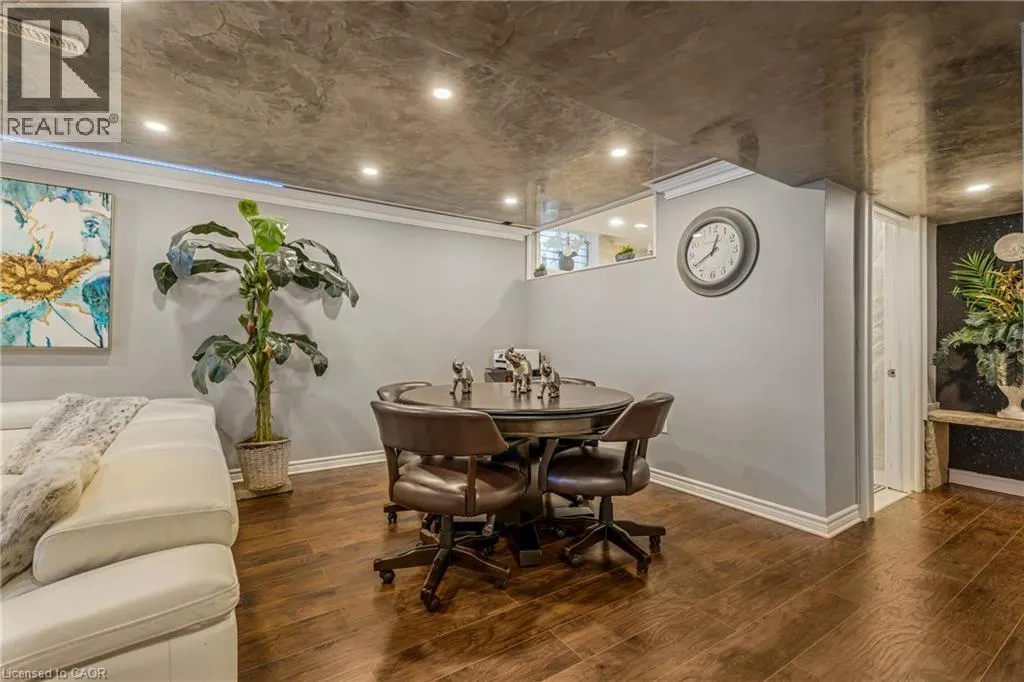 351 HIGHLAND Road W
