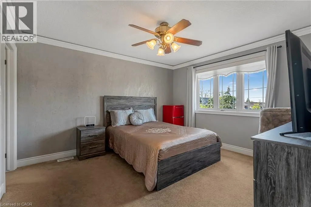 351 HIGHLAND Road W