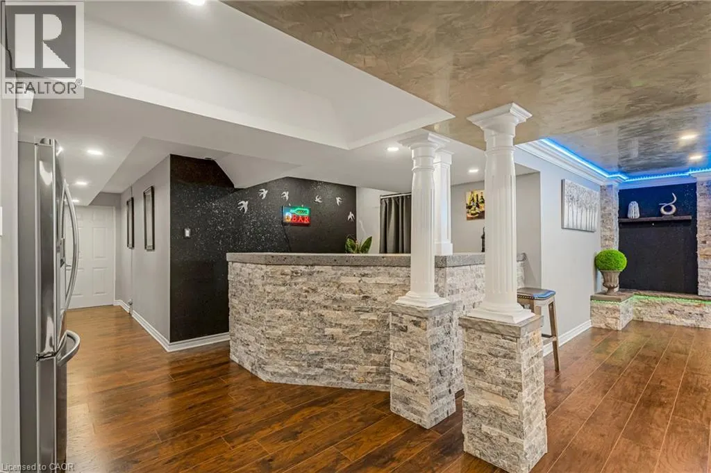 351 HIGHLAND Road W